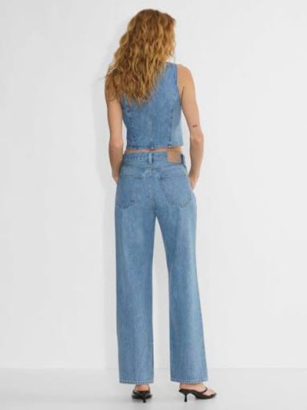 Denim Forum Farrah High Rise Wide Leg Jeans - Picture 2 of 9